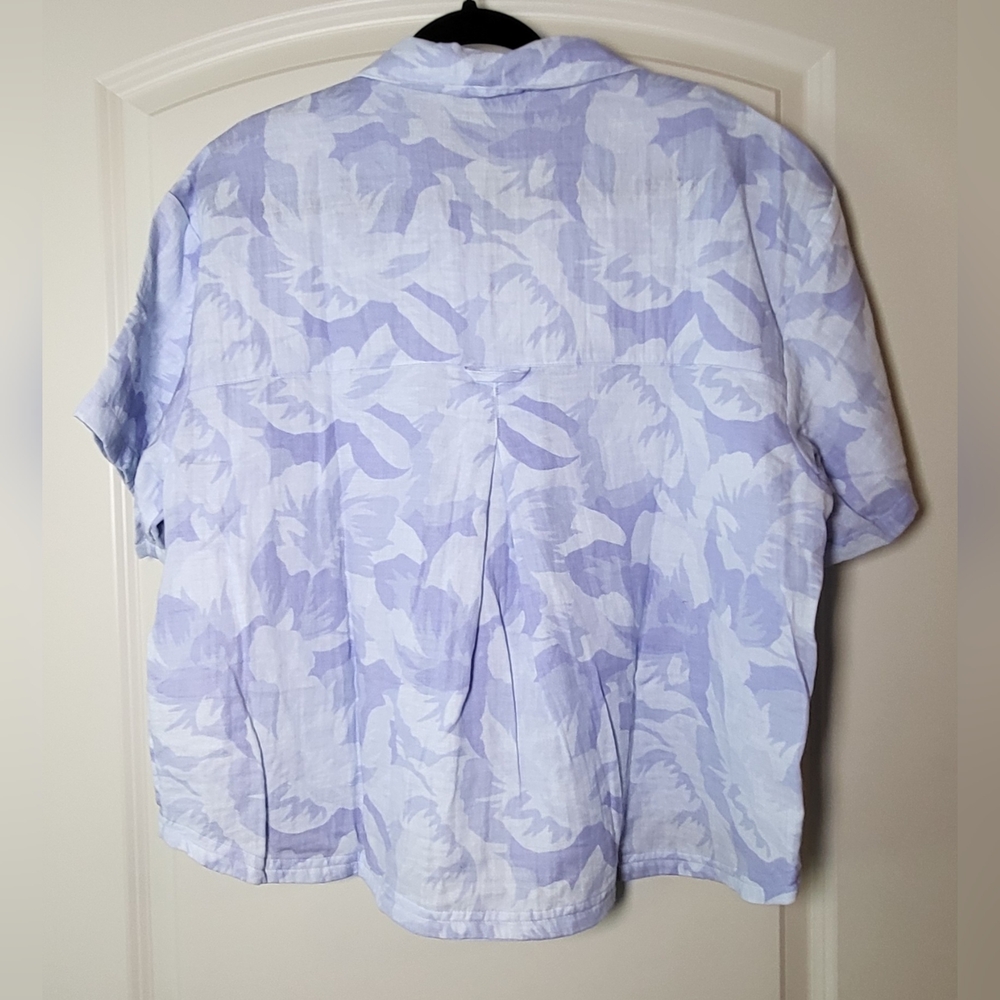 COLUMBIA Holly Hideaway Breezy Short Sleeve Top - Size L - Light Blue (NWT) - Picture 9 of 14